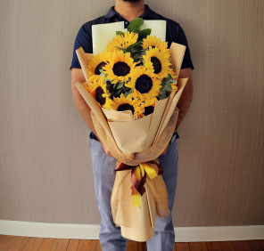 10 sunflowers premium bouquet