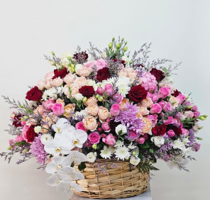 big basket flowers Dubai