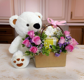 8 pink roses teddy