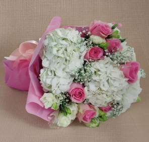 hydrangea and roses bouquet