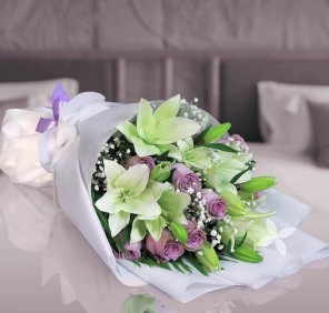 purple white bouquet